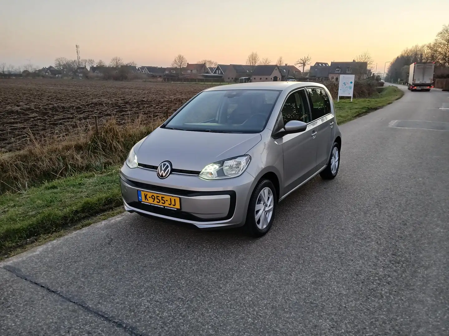 Volkswagen up! 1.0 BMT move up! + Lichtmetalen velgen, Prachtige Grijs - 2