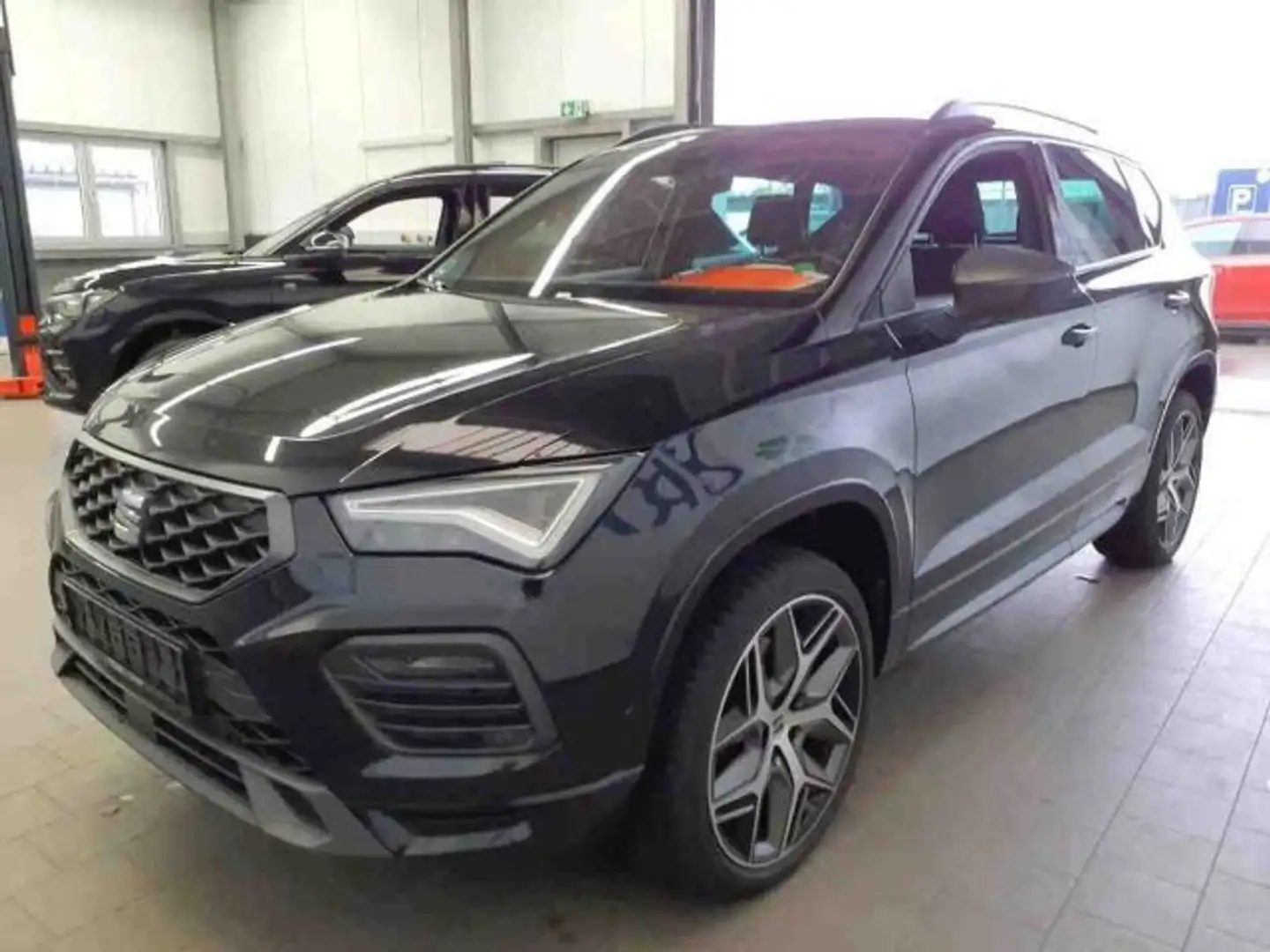 SEAT Ateca 2.0 TDI DSG FR LED+AHK+ACC+NAV+SHZ+RFK+PDC Schwarz - 2