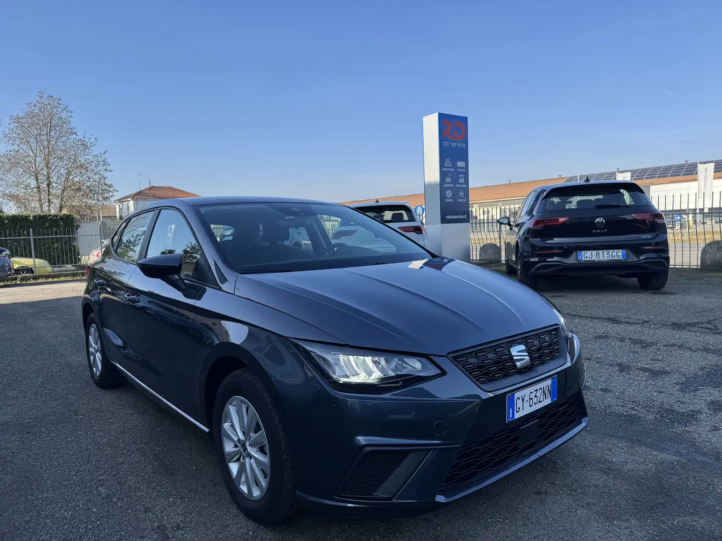 SEAT Ibiza 1.0 ecotsi Style 115cv DSG Grau - 2