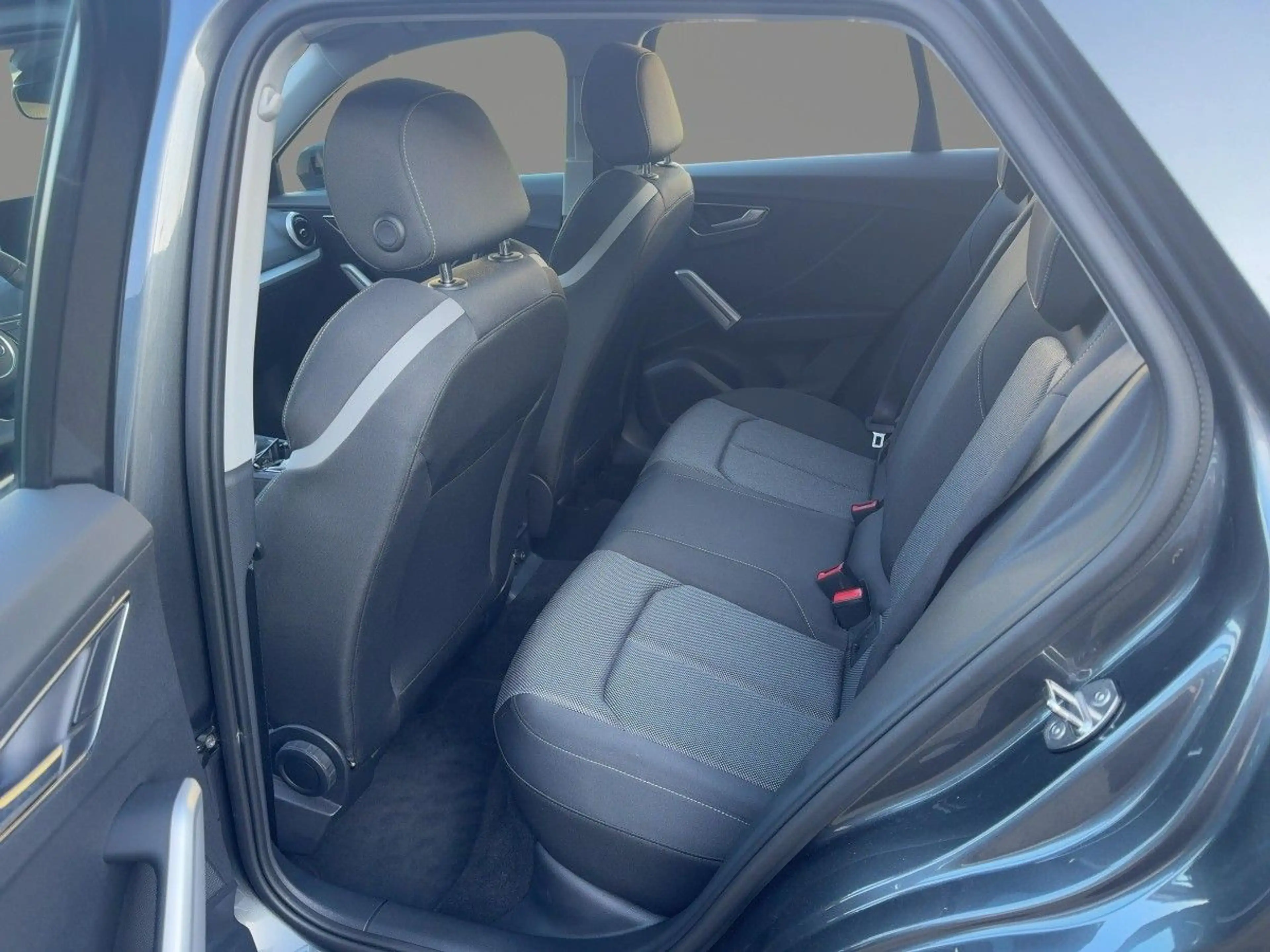 Audi Q2 S line 30 TDI MATRIX PANO KAM EL-HECKKL. SHZ — photo 9