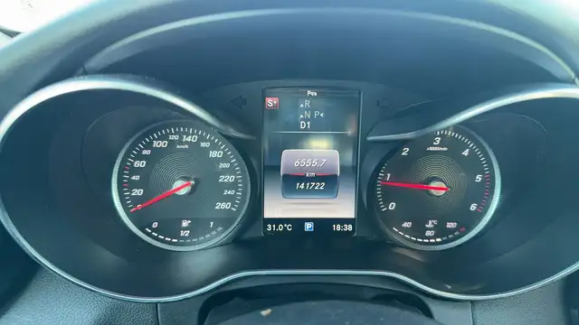 Mercedes-Benz C-Class view 12