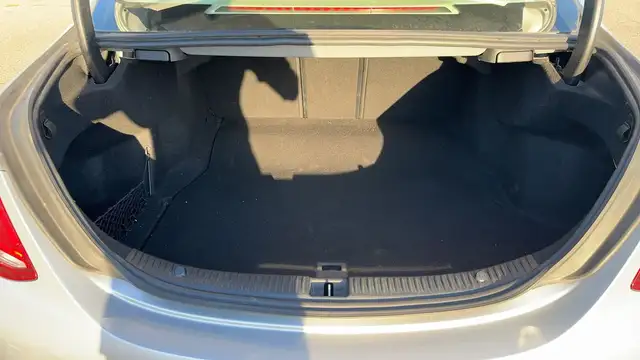Mercedes-Benz C-Class view 14