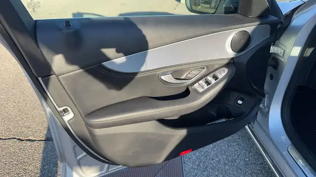 Mercedes-Benz C-Class view 7