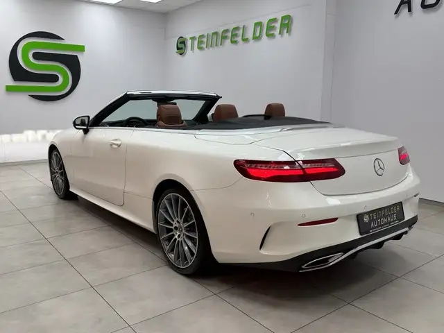 Mercedes-Benz E-Class view 8
