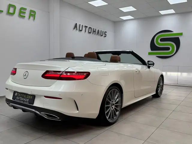 Mercedes-Benz E-Class view 12