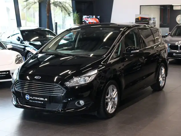 Ford S-Max main image