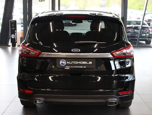 Ford S-Max view 6