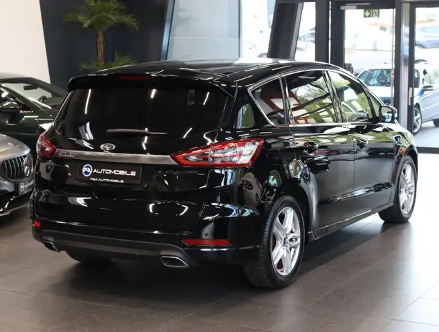 Ford S-Max view 5