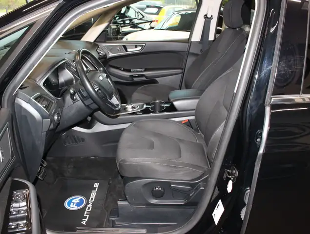 Ford S-Max view 12