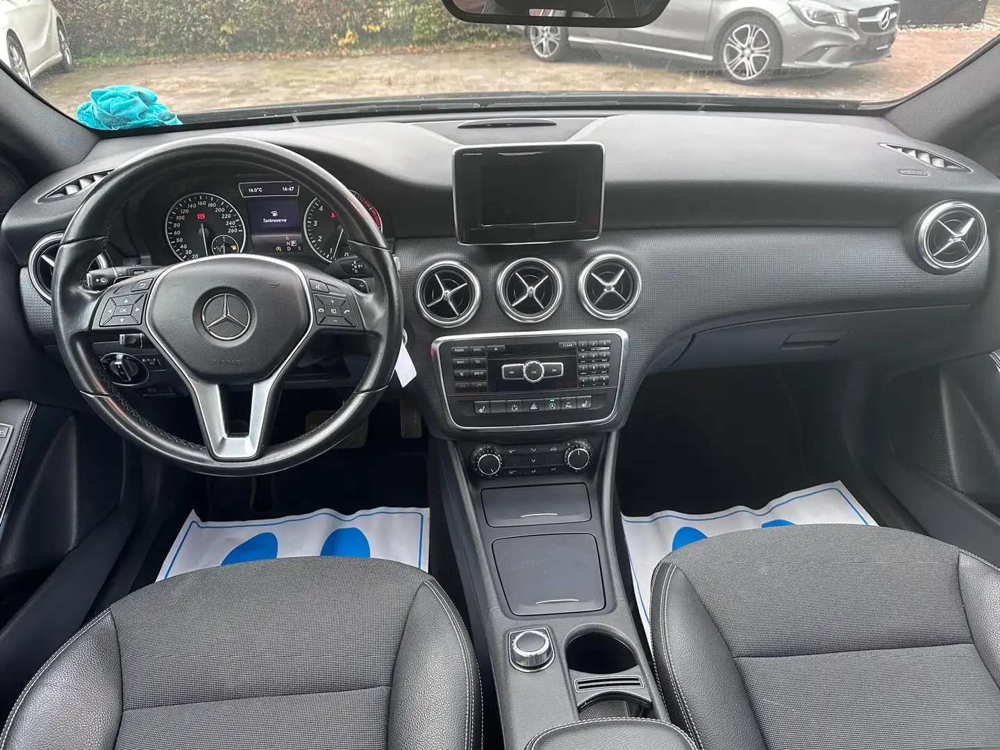 Mercedes-Benz A 180 A 180 BlueEfficiency Neu TÜV Noir - 2