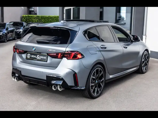 BMW 1 Series view 7
