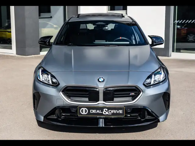 BMW 1 Series view 4