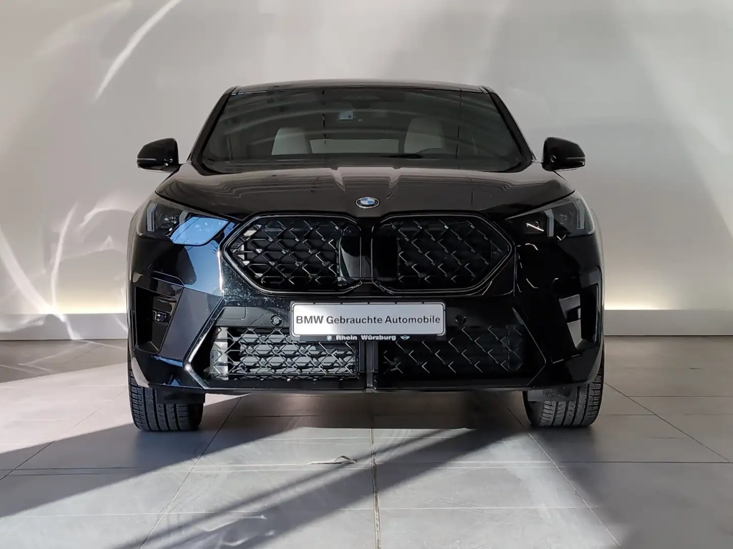 BMW X2 sDrive20i M Sport Navi/LED/AHK/RFK/HuD/ACC Schwarz - 2