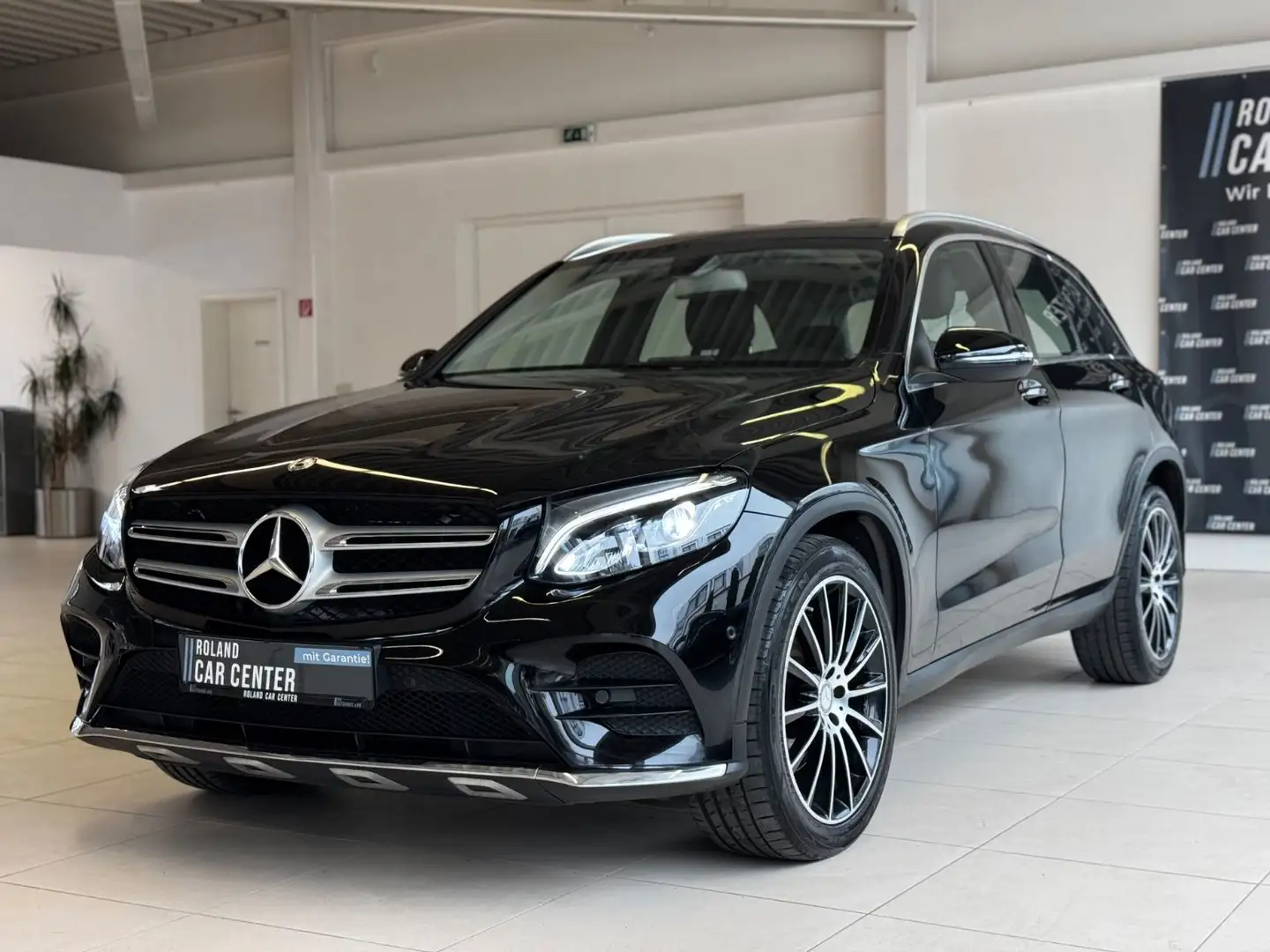 Mercedes-Benz GLC 220 d 4Matic AMG AHK Schwarz - 1