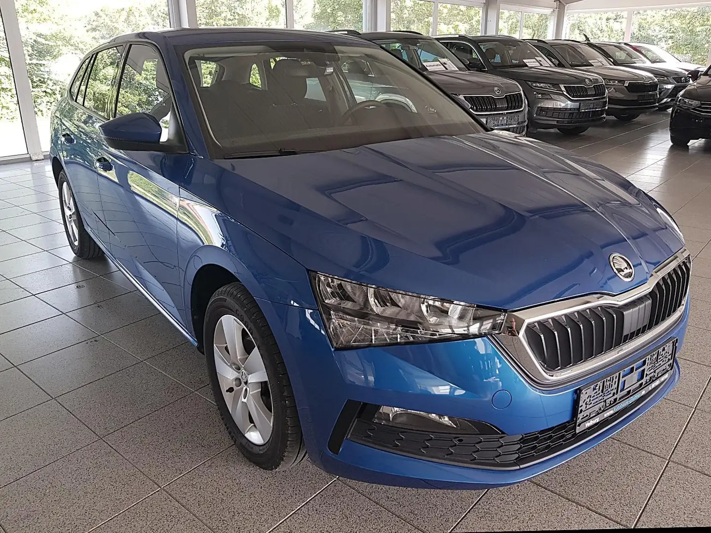 Skoda Scala TSI AMB. Garantie 5/28 Sitzheiz PDC SmartLink LED Blau - 1