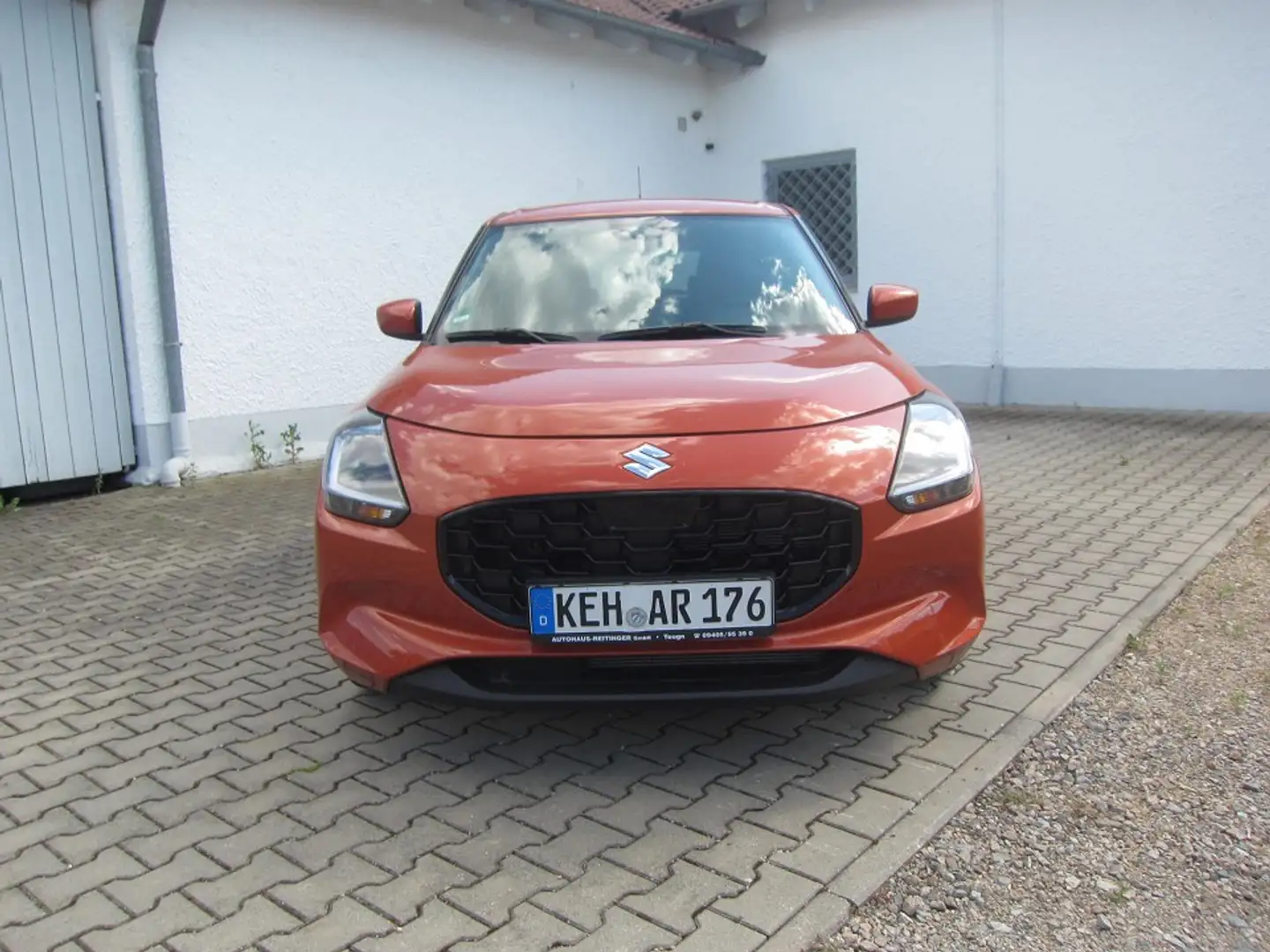 Suzuki Swift 1.2 HYBRID Rückfahrkamera / Navi Orange - 2