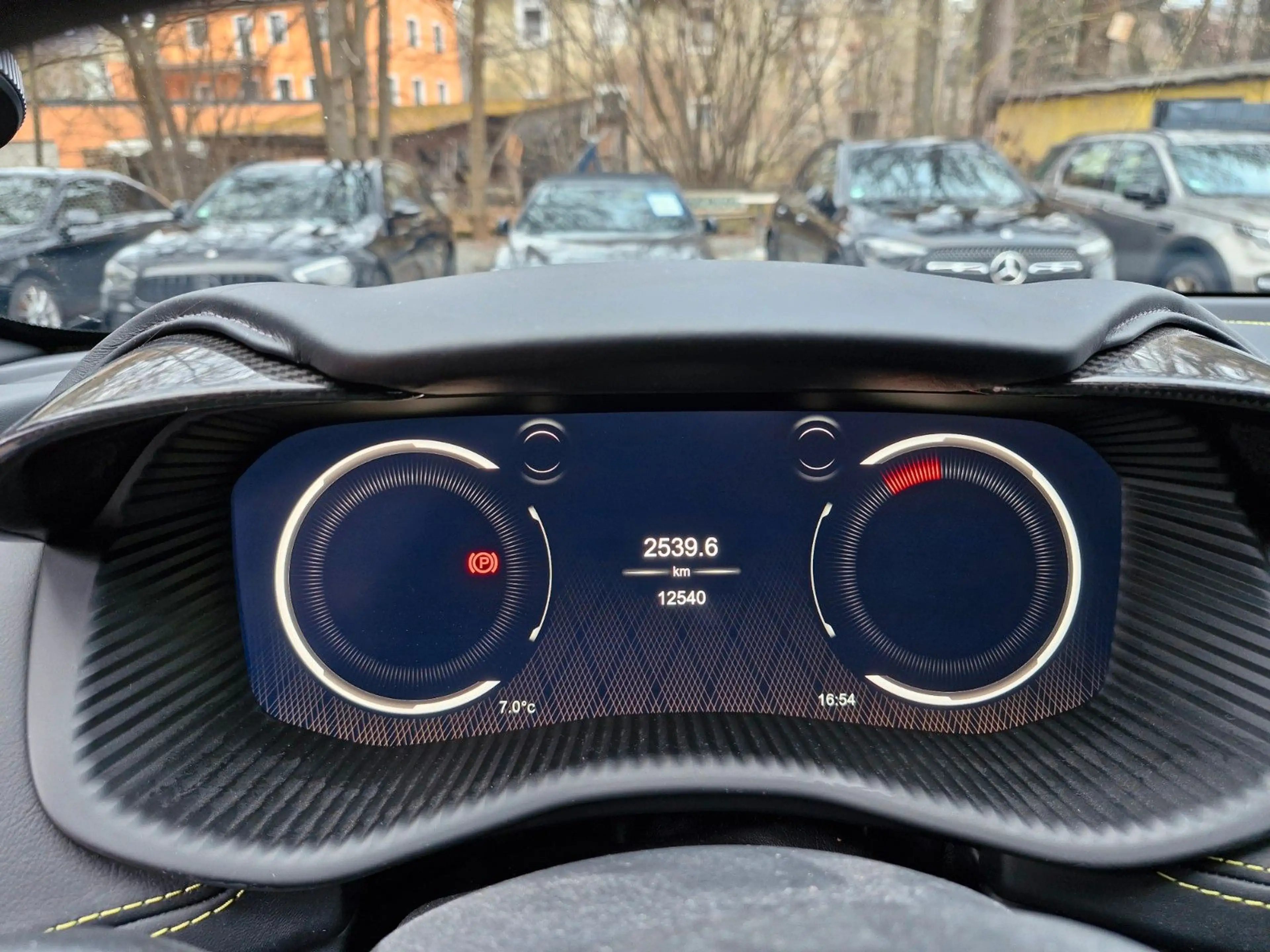 Aston Martin DBX 707 1.Hand 8-Fach Carbon Panorama — photo 12