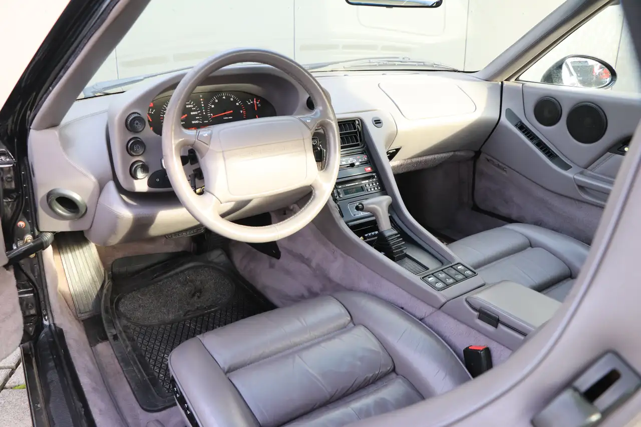 Porsche 928 GTS, foto 8