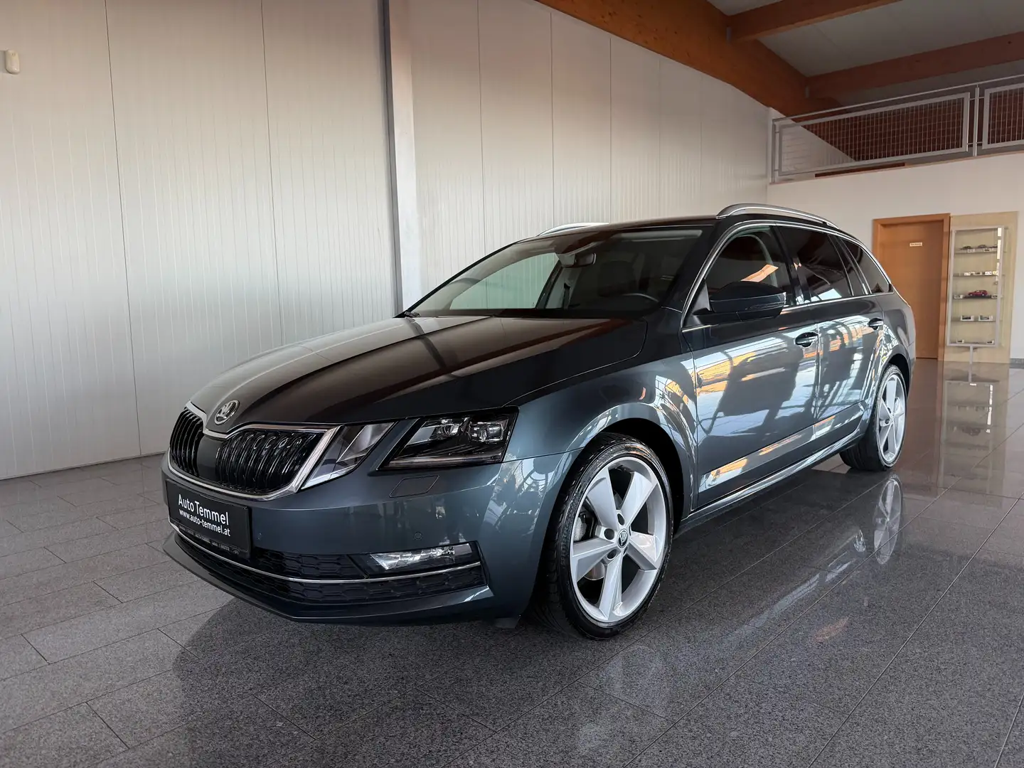 Skoda Octavia Style Limited TDI DSG Grau - 2