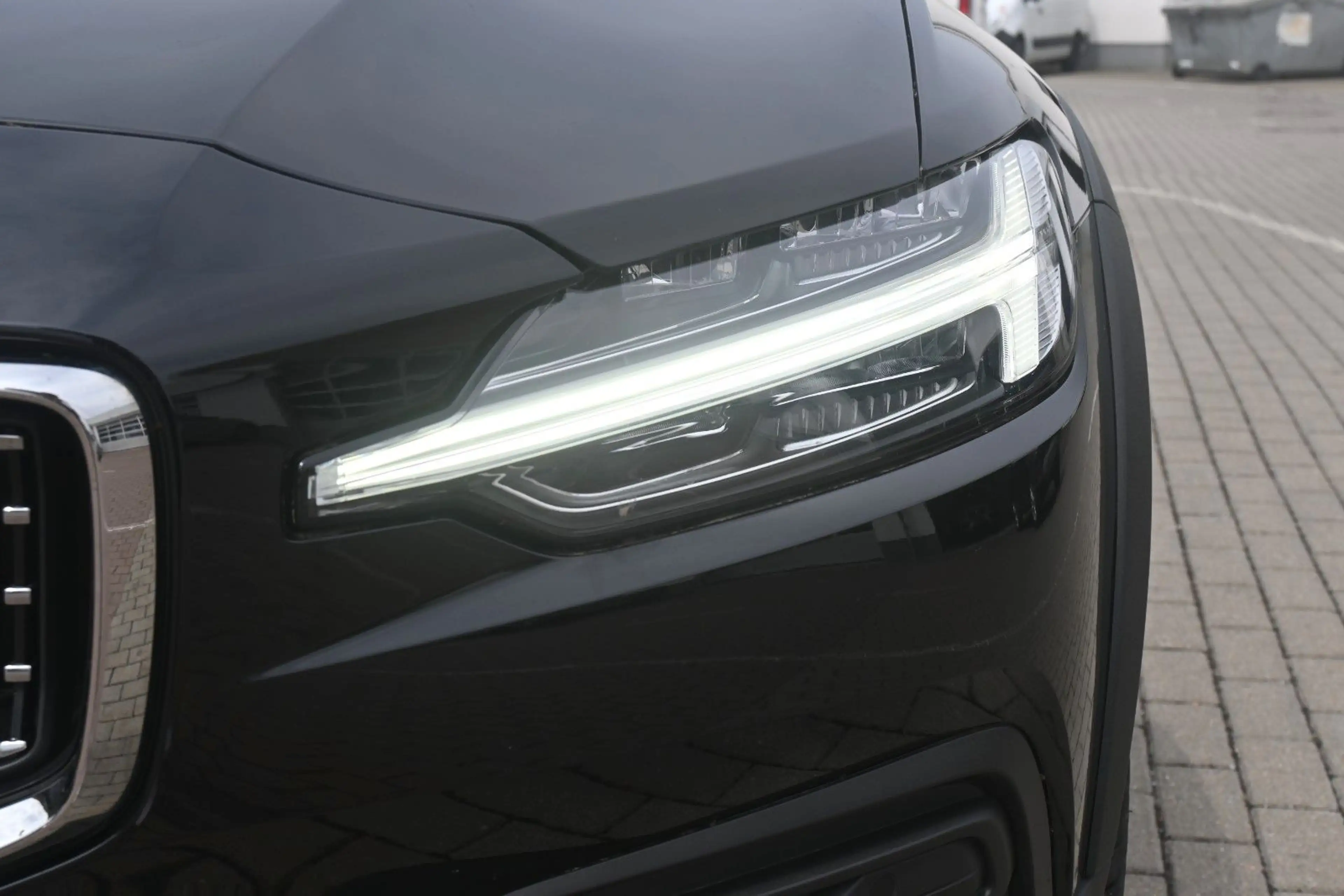 Volvo V60 Cross Country B4D AWD Plus*FSHZG*ACC*BLIS — photo 9