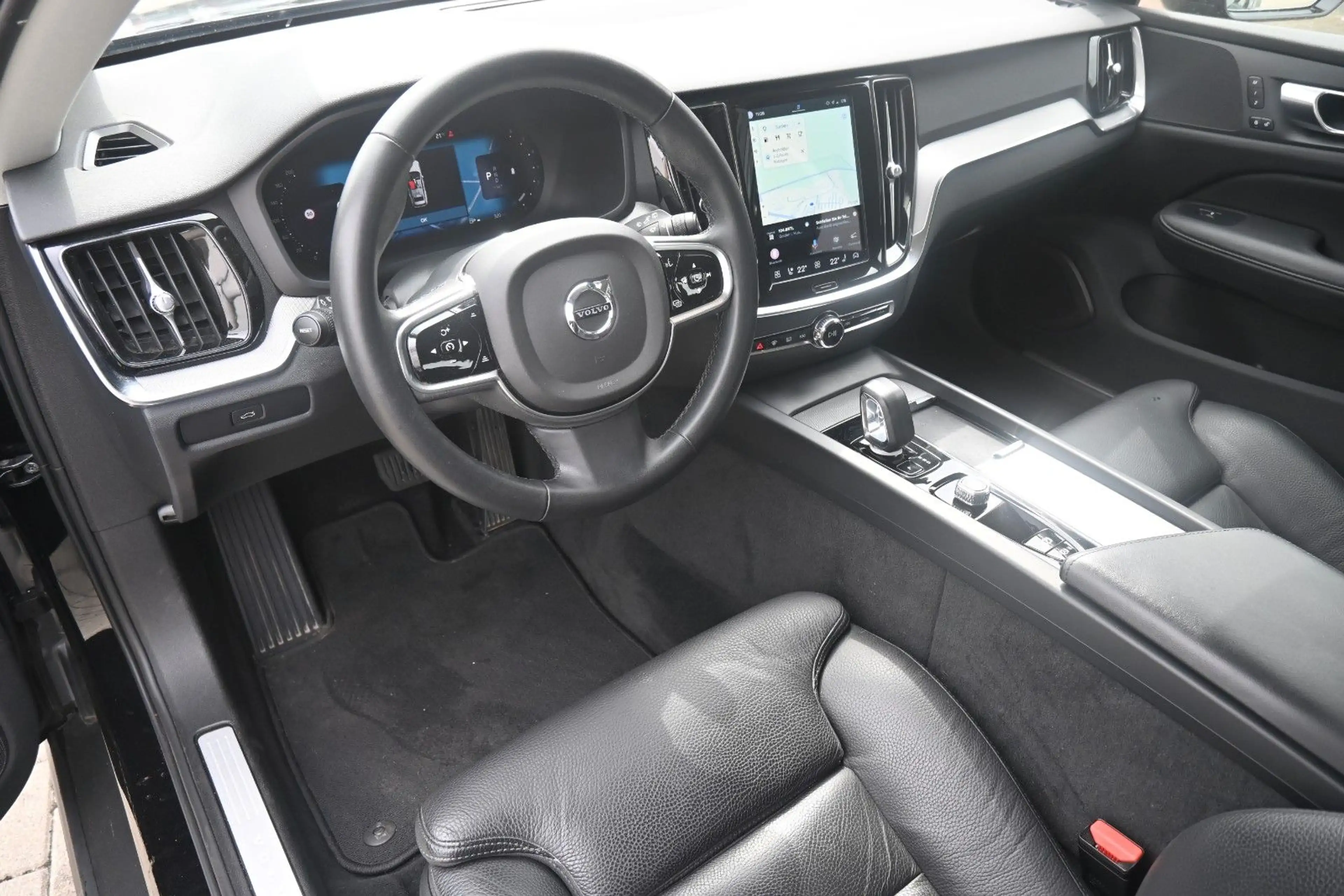Volvo V60 Cross Country B4D AWD Plus*FSHZG*ACC*BLIS — photo 11