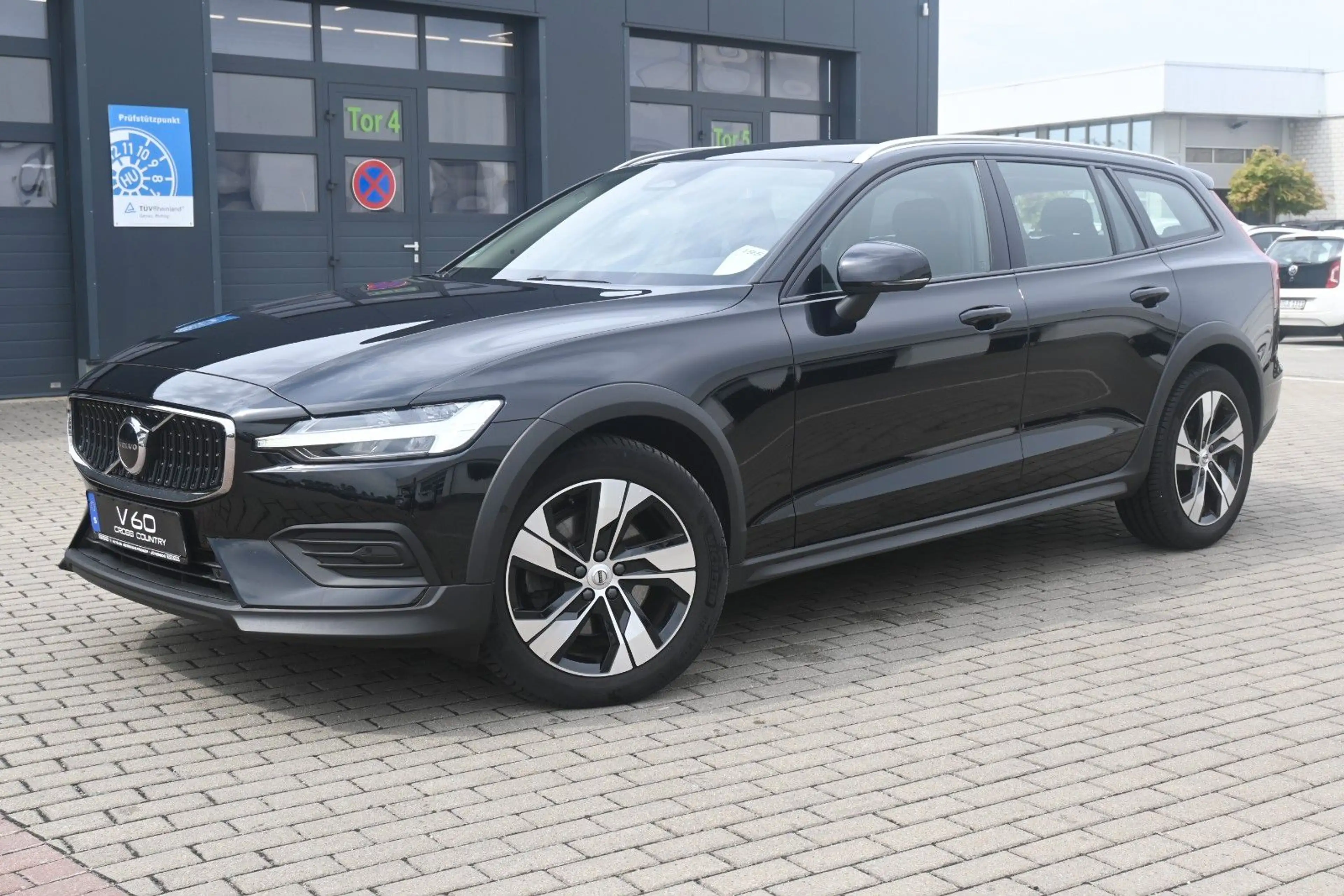 Volvo V60 Cross Country B4D AWD Plus*FSHZG*ACC*BLIS