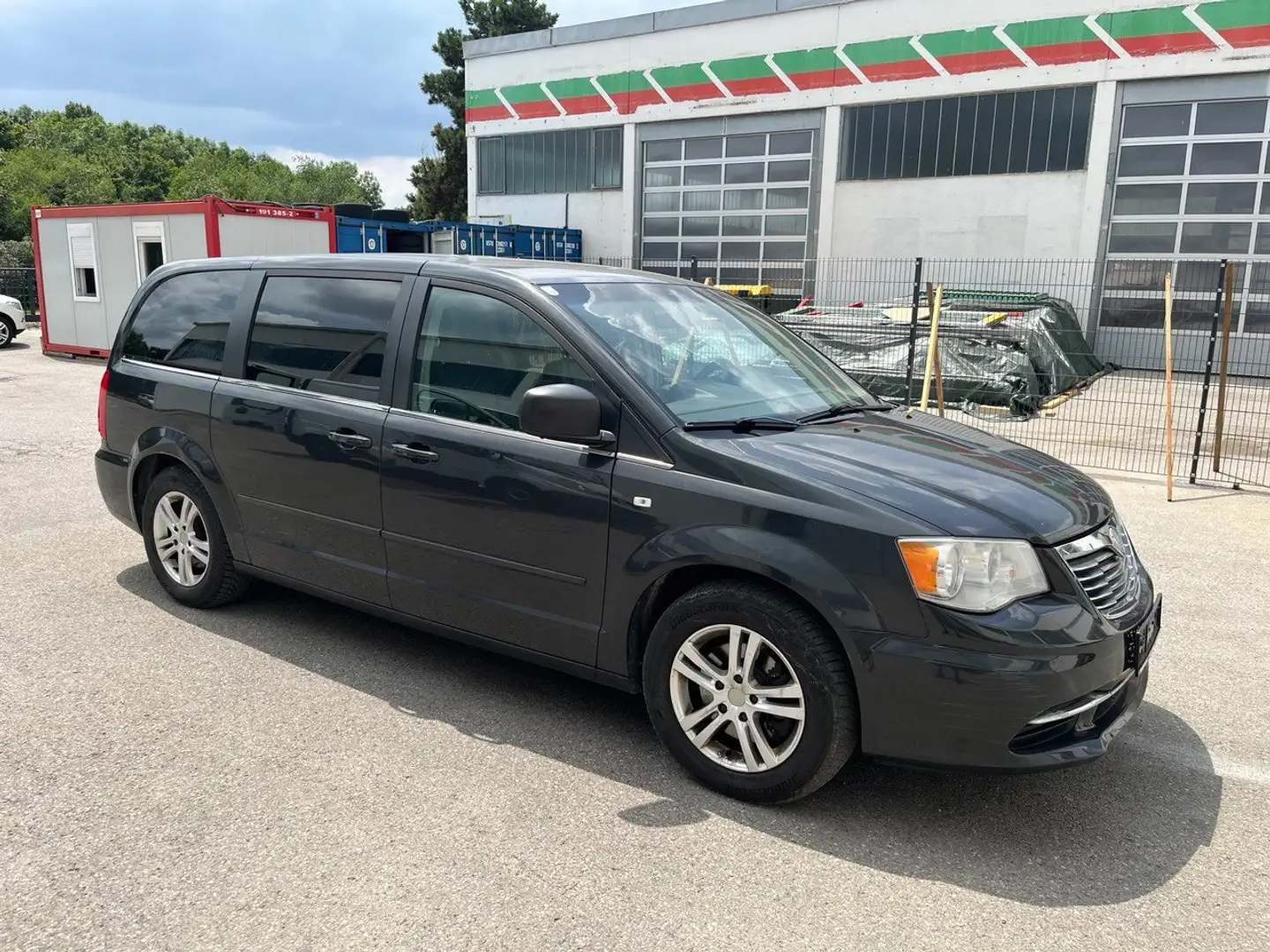 Lancia Voyager 2,8 CRD 7 Sitzer Leder Automatik Schwarz - 2