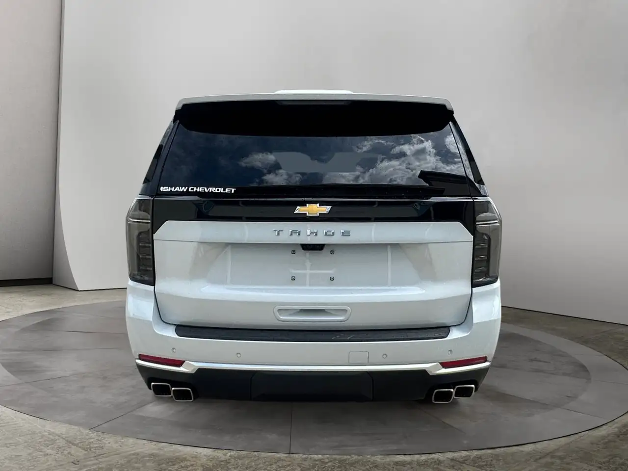 Chevrolet Tahoe снимка Chevrolet Tahoe