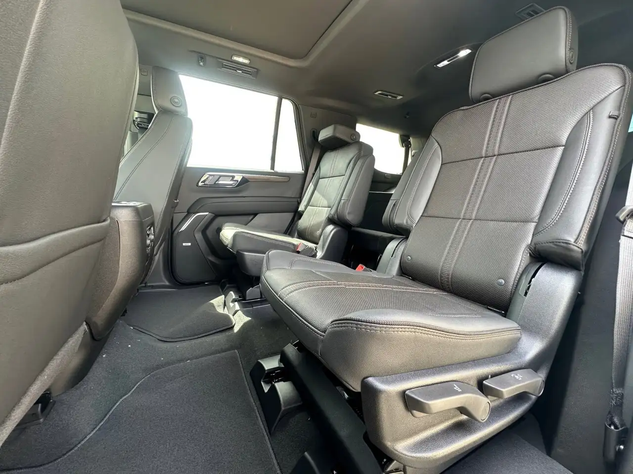 Chevrolet Tahoe снимка Chevrolet Tahoe