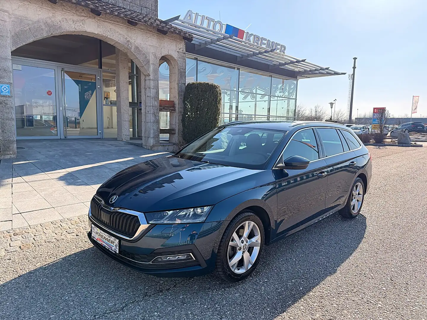 Skoda Octavia Combi 2,0 TDI Style DSG/ACC/SHA/TWA/RFK/MATRIX-... Blau - 2