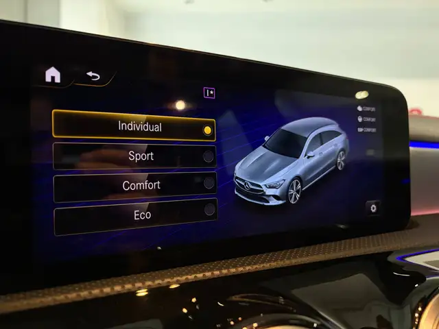 Mercedes-Benz CLA view 28