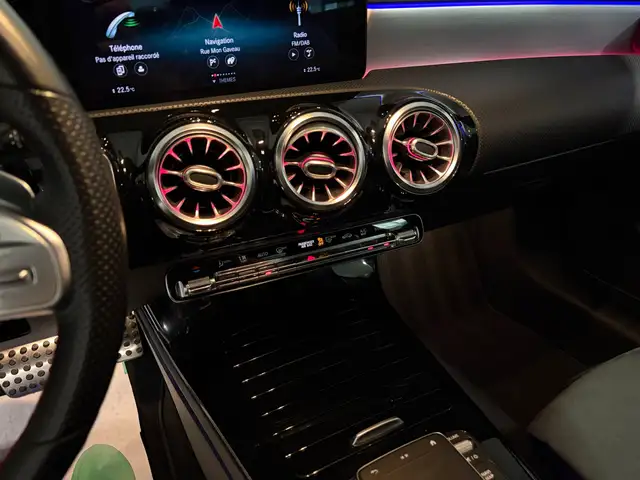 Mercedes-Benz CLA view 24