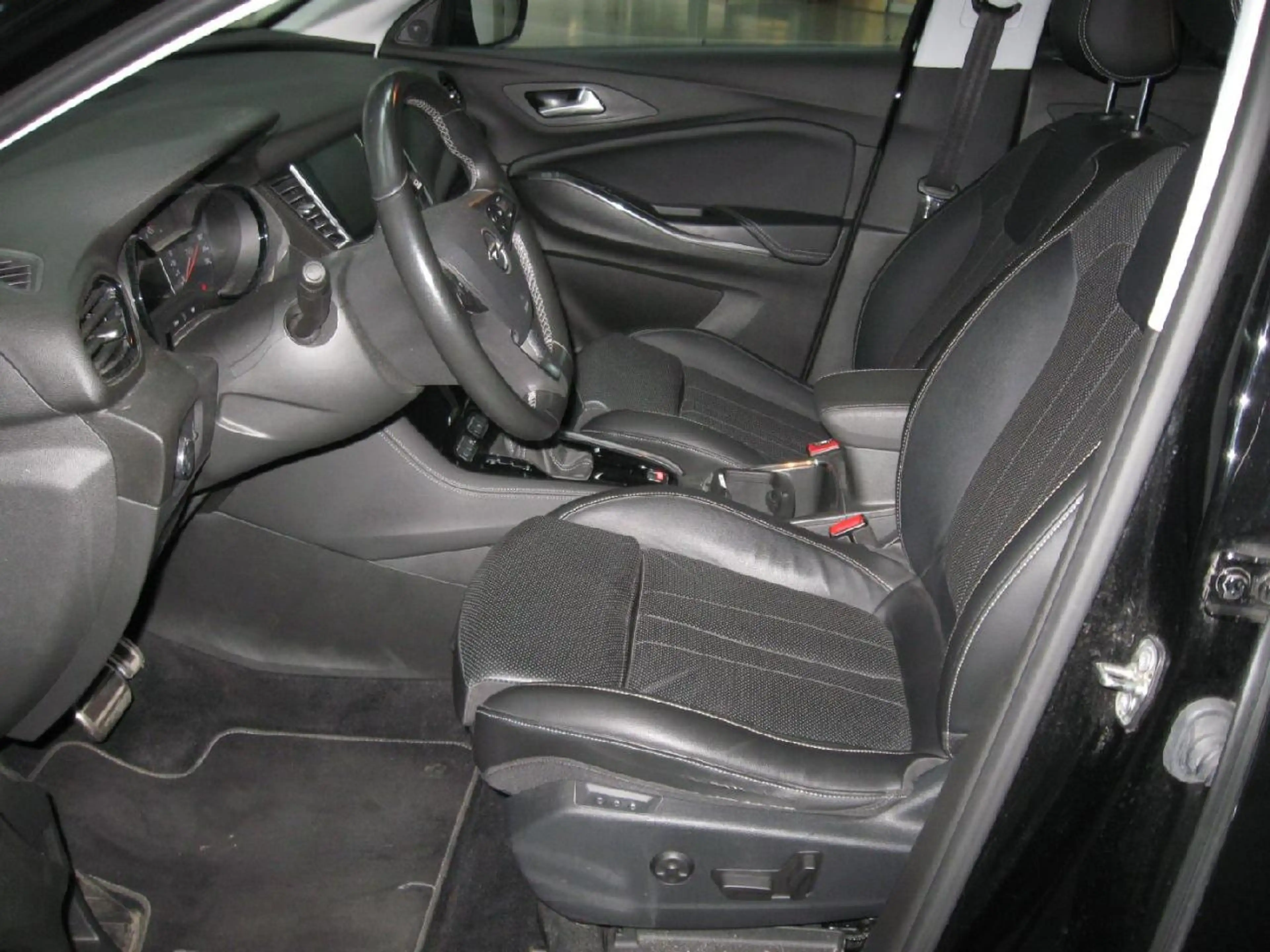 Opel Grandland Ultimate — photo 10
