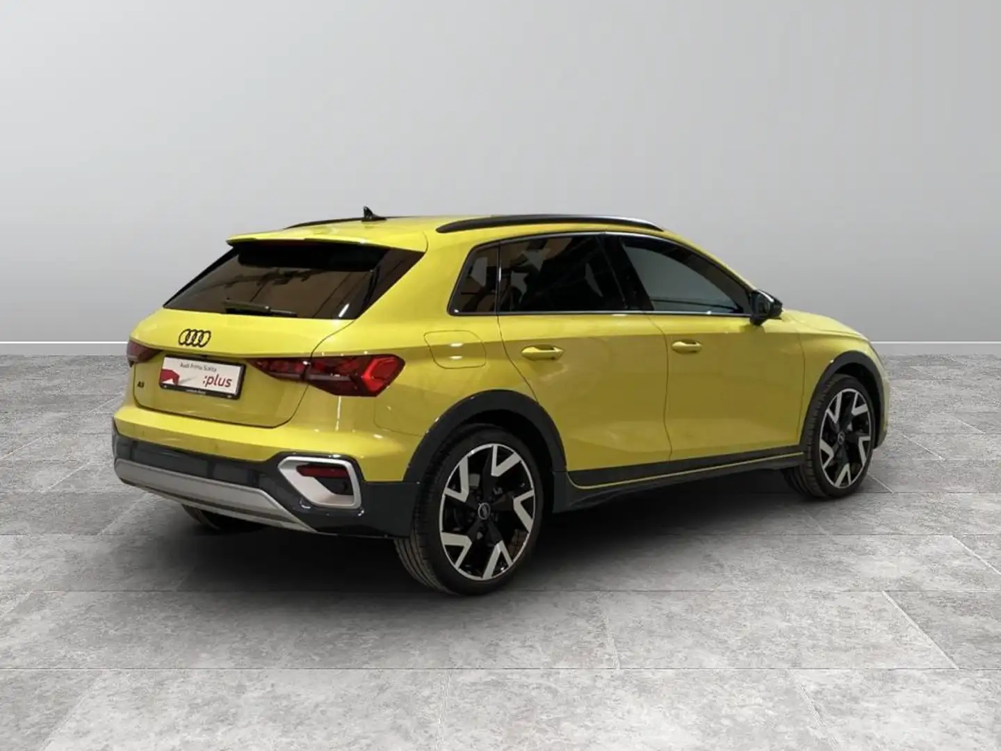 Audi A3 allstreet 35 2.0 tdi Identity Contrast s-tronic Oro - 2