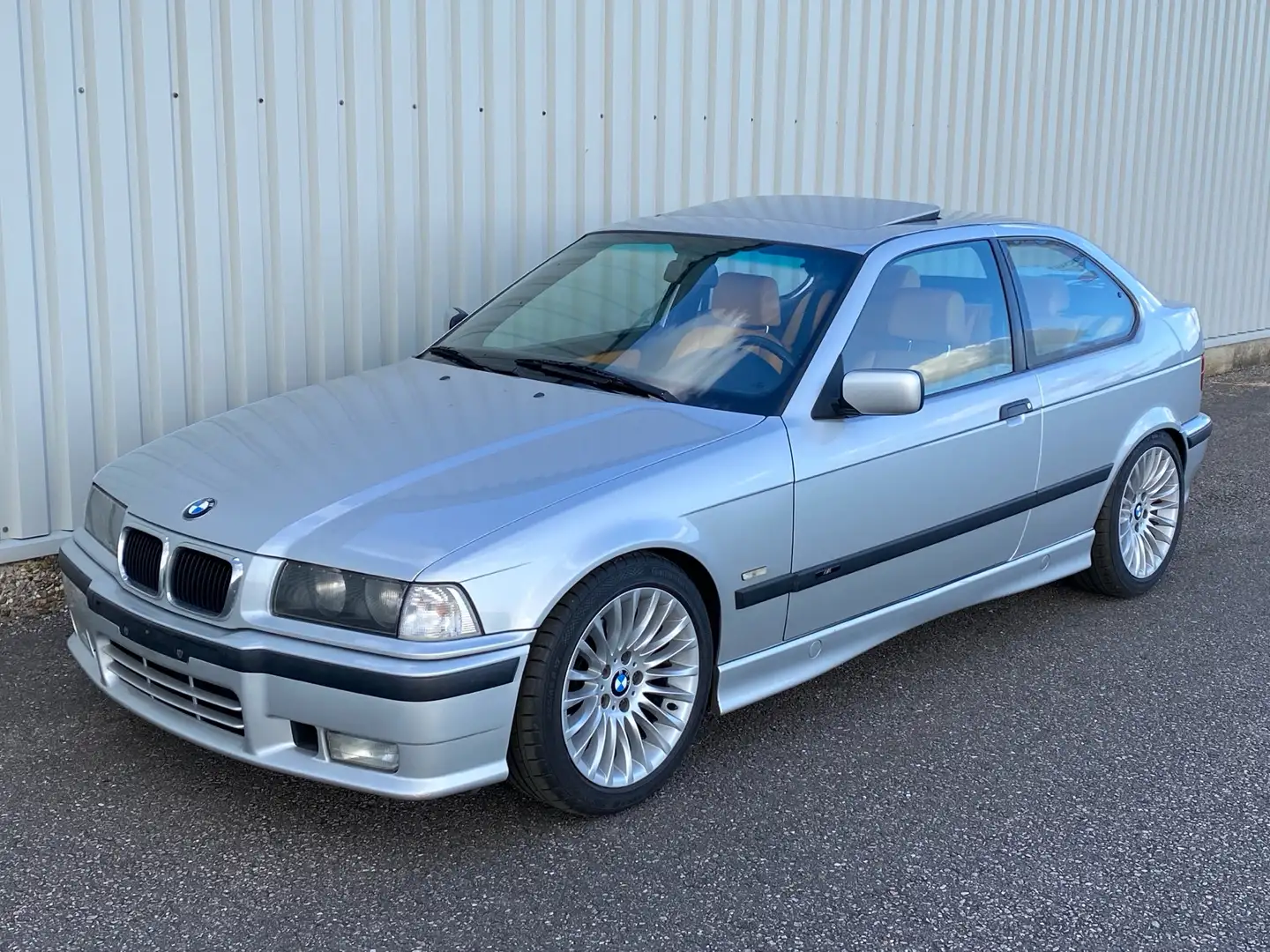 BMW 323 ti compact | 1st Paint | Manual | Mais Gelb | CH Argintiu - 1
