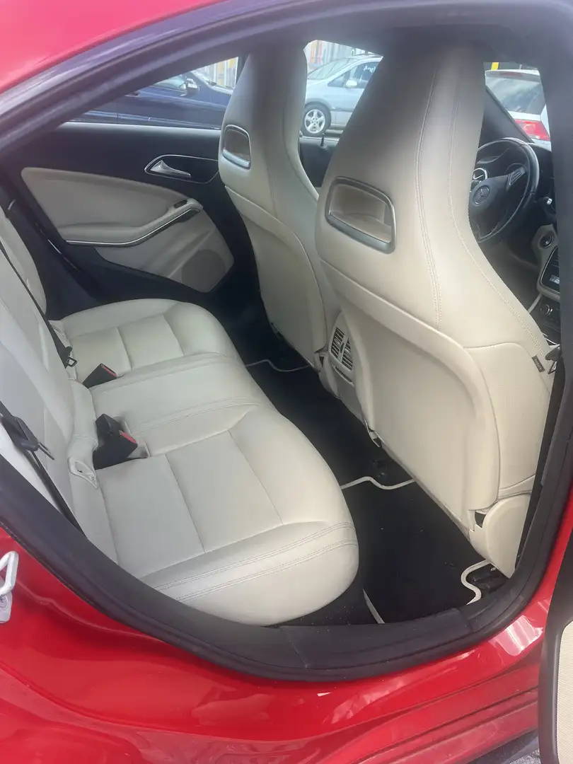 Mercedes-Benz CLA 250 CLA 250 4Matic (117.346) Rot - 2