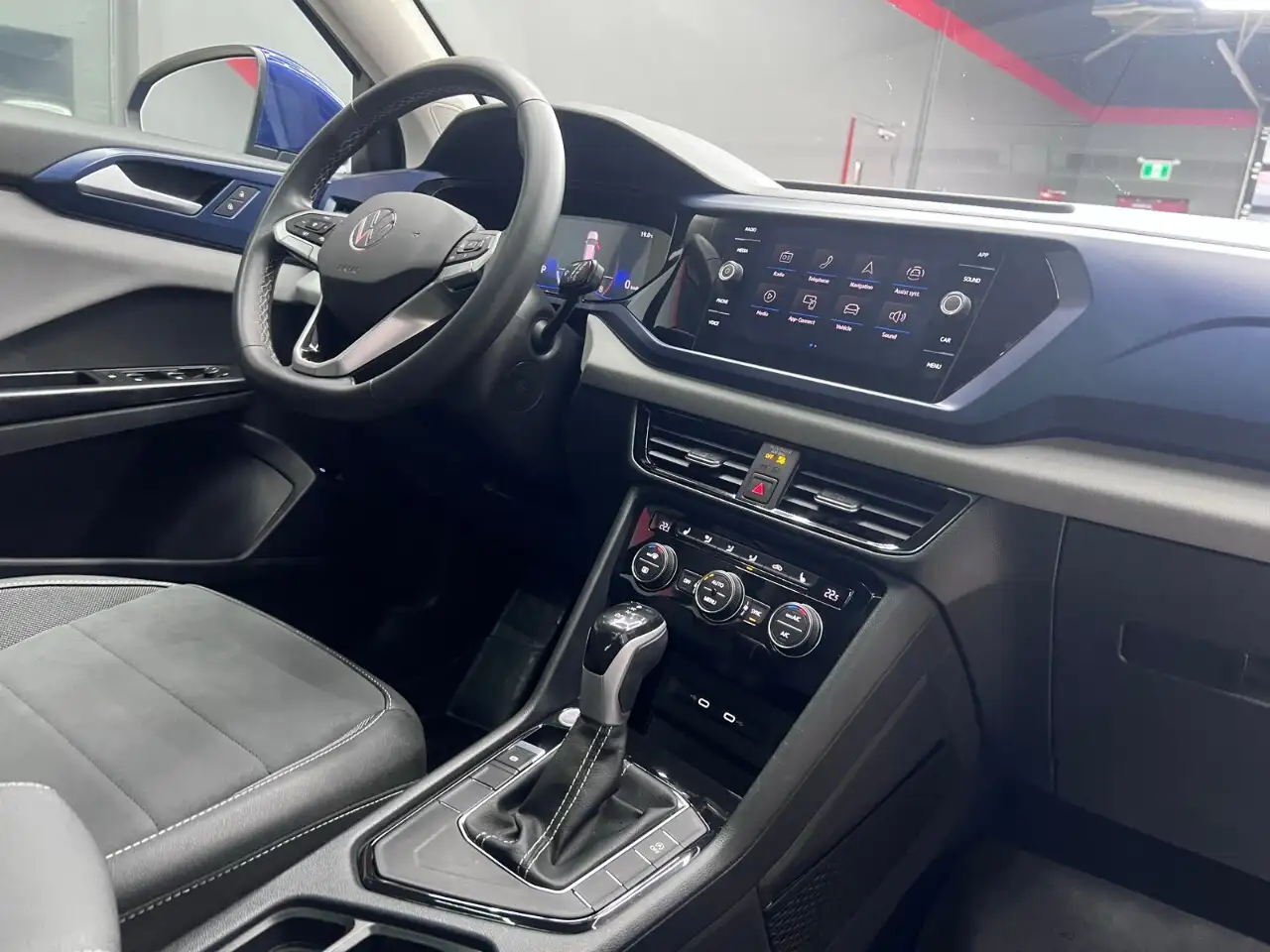 Volkswagen Taos снимка Volkswagen Taos