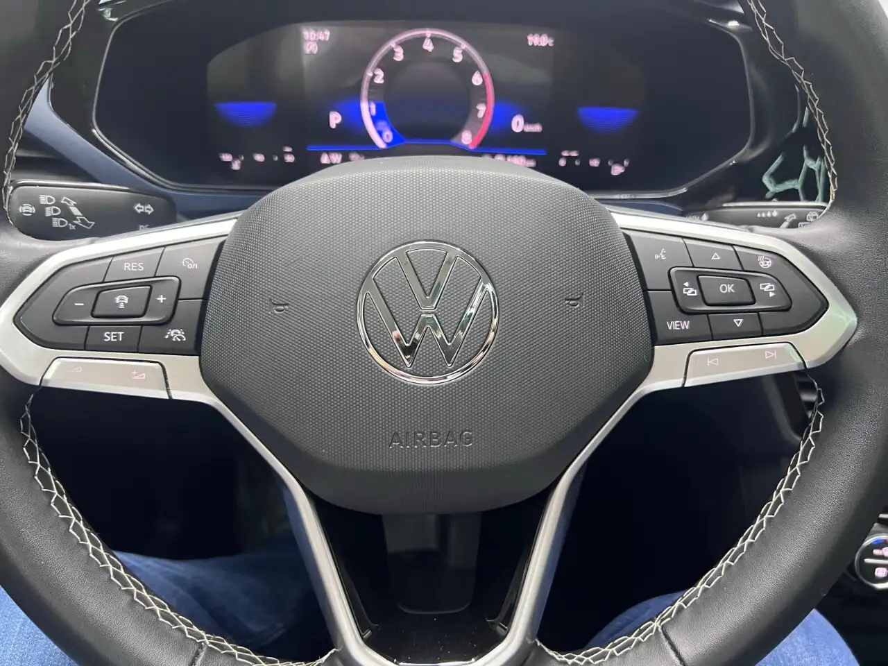 Volkswagen Taos снимка Volkswagen Taos