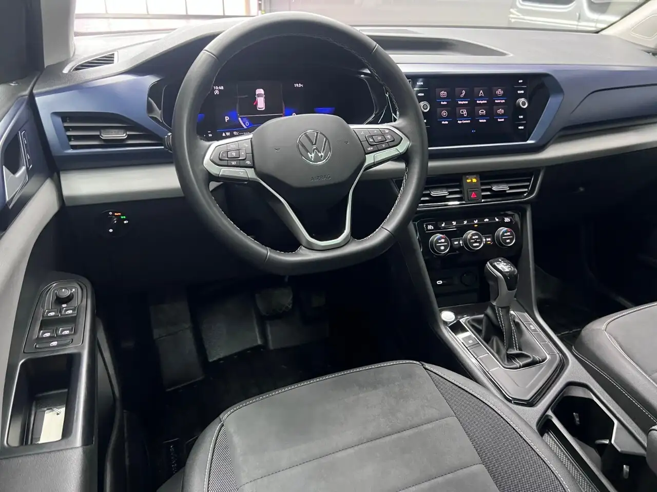 Volkswagen Taos снимка Volkswagen Taos