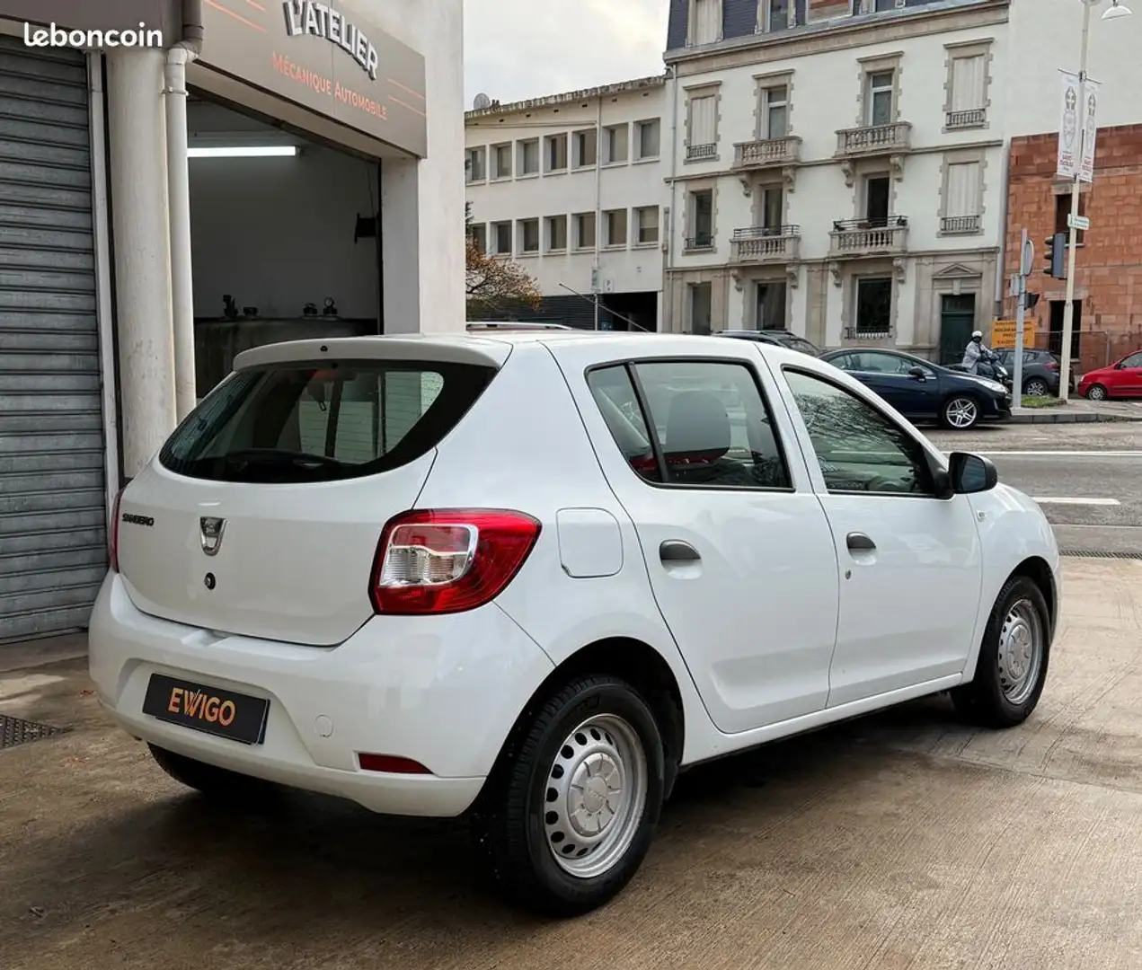 Dacia Sandero 1.2 75 + distribution ok faible km Blanc - 2
