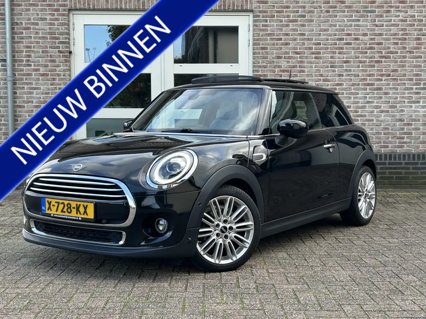 MINI Cooper Mini 1.5 136pk AUT. Chili Panorama Navi Zwart - 1
