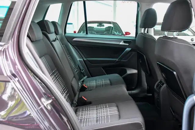 Volkswagen Golf view 15