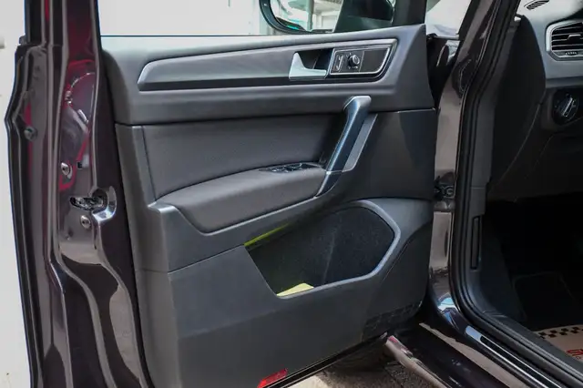 Volkswagen Golf view 7