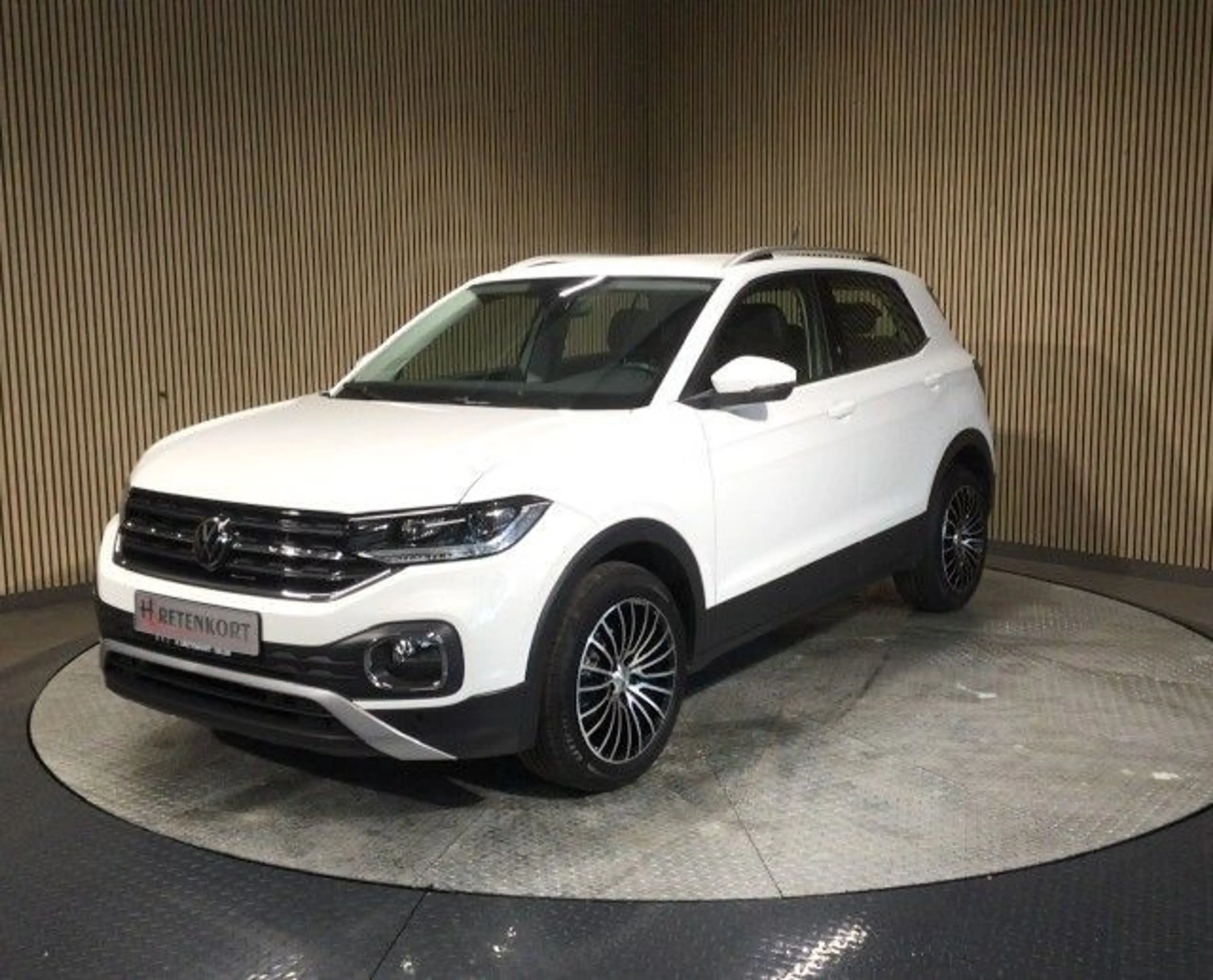 Volkswagen T-Cross 1.5 TSI DSG Style LED ACC PDC SHZ — photo 2