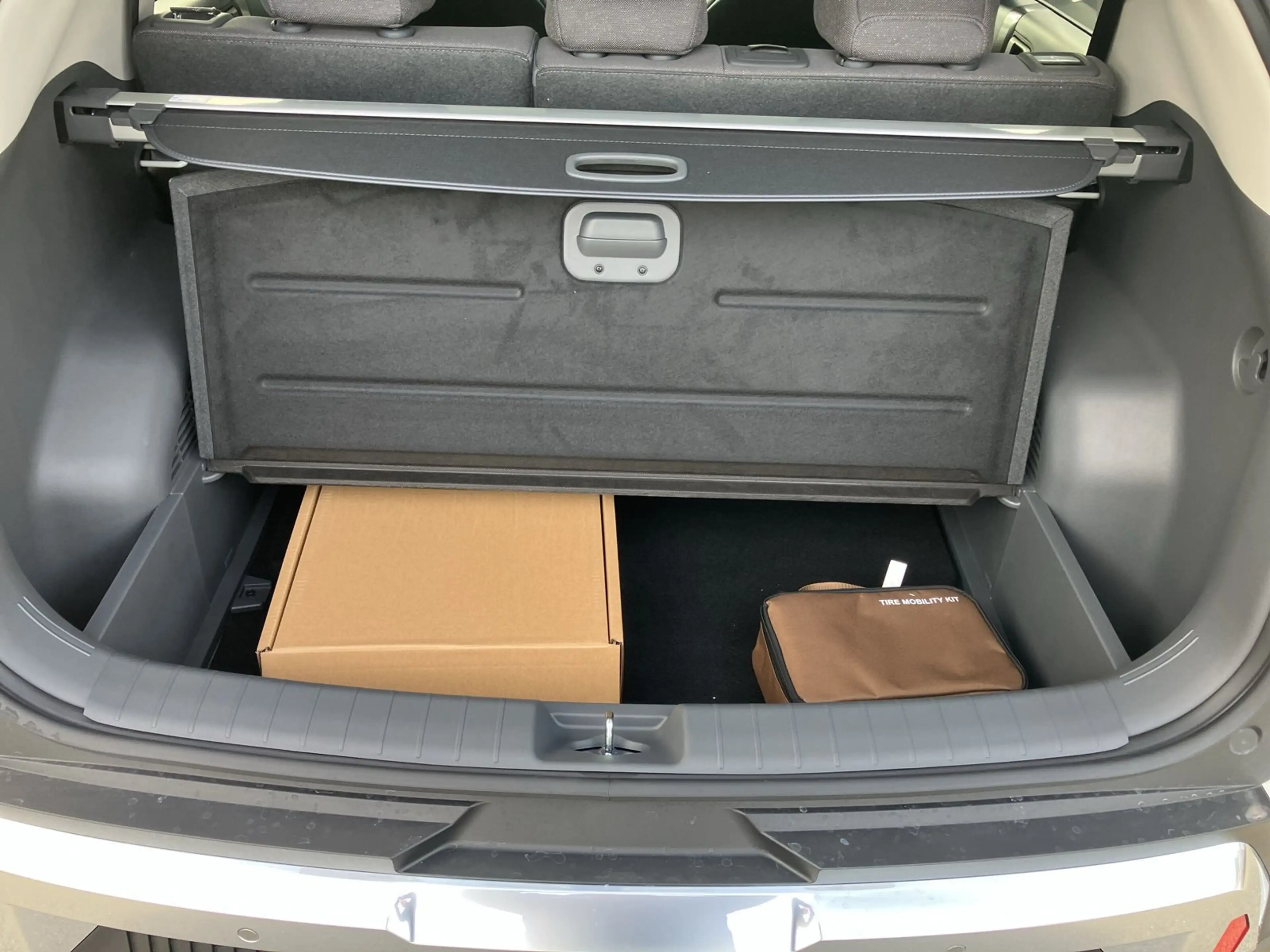 Kia EV3 EARTH 81,4 kWh 4WD Allrad, Navi, APP PDC vohi — photo 18