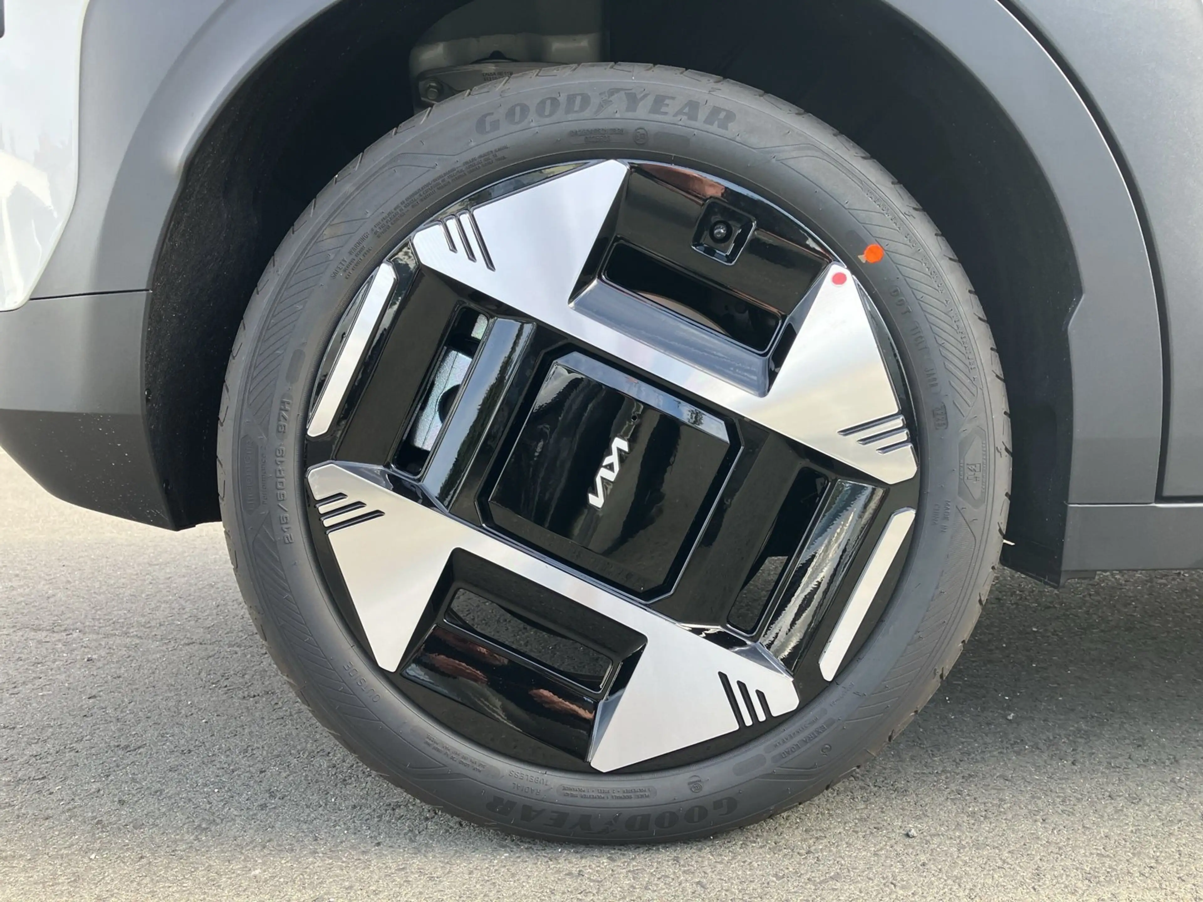 Kia EV3 EARTH 81,4 kWh 4WD Allrad, Navi, APP PDC vohi — photo 13