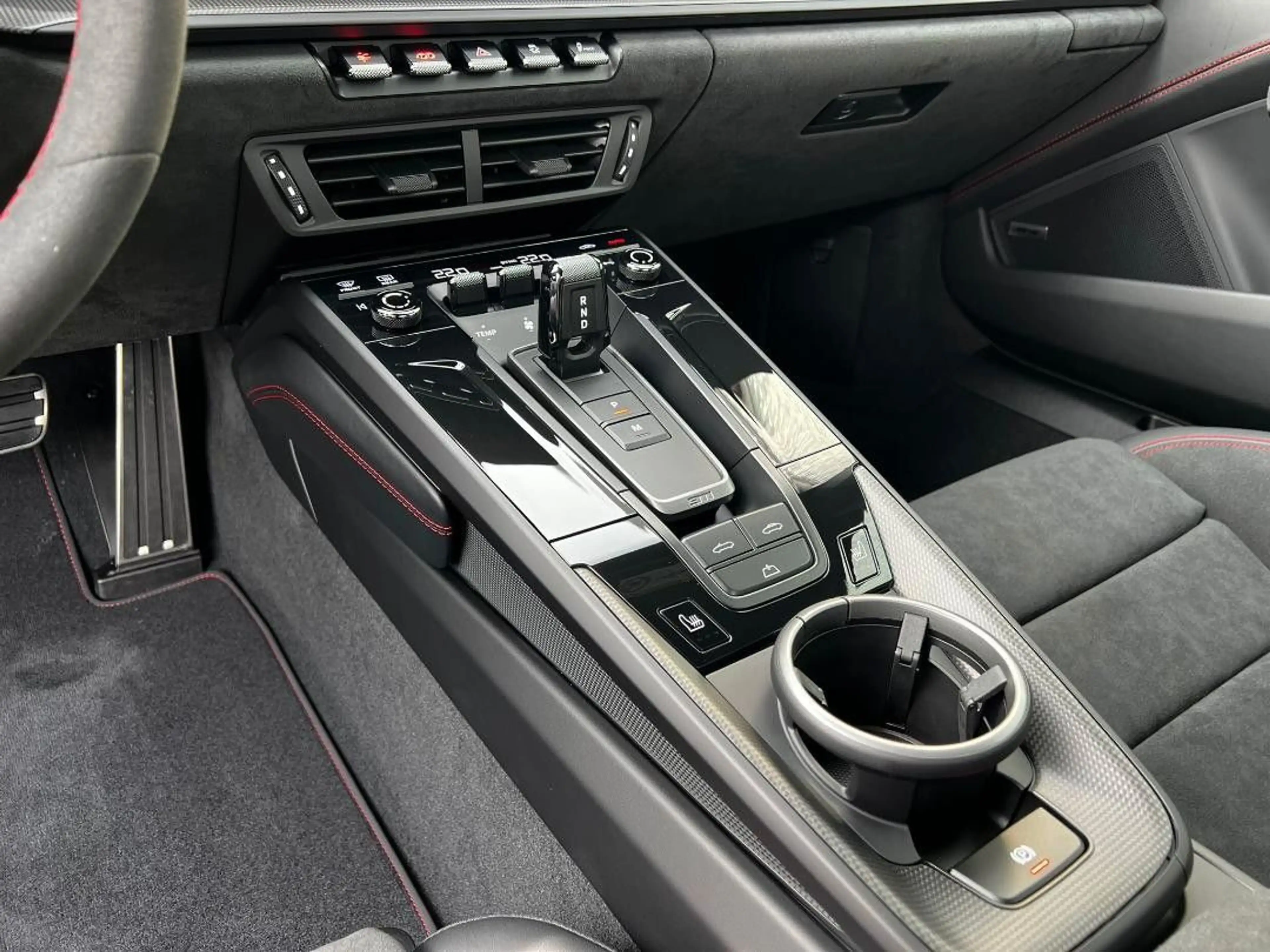 Porsche 992 911 Carrera 4 GTS Cabrio Lift PDCC Carbon Design — photo 13