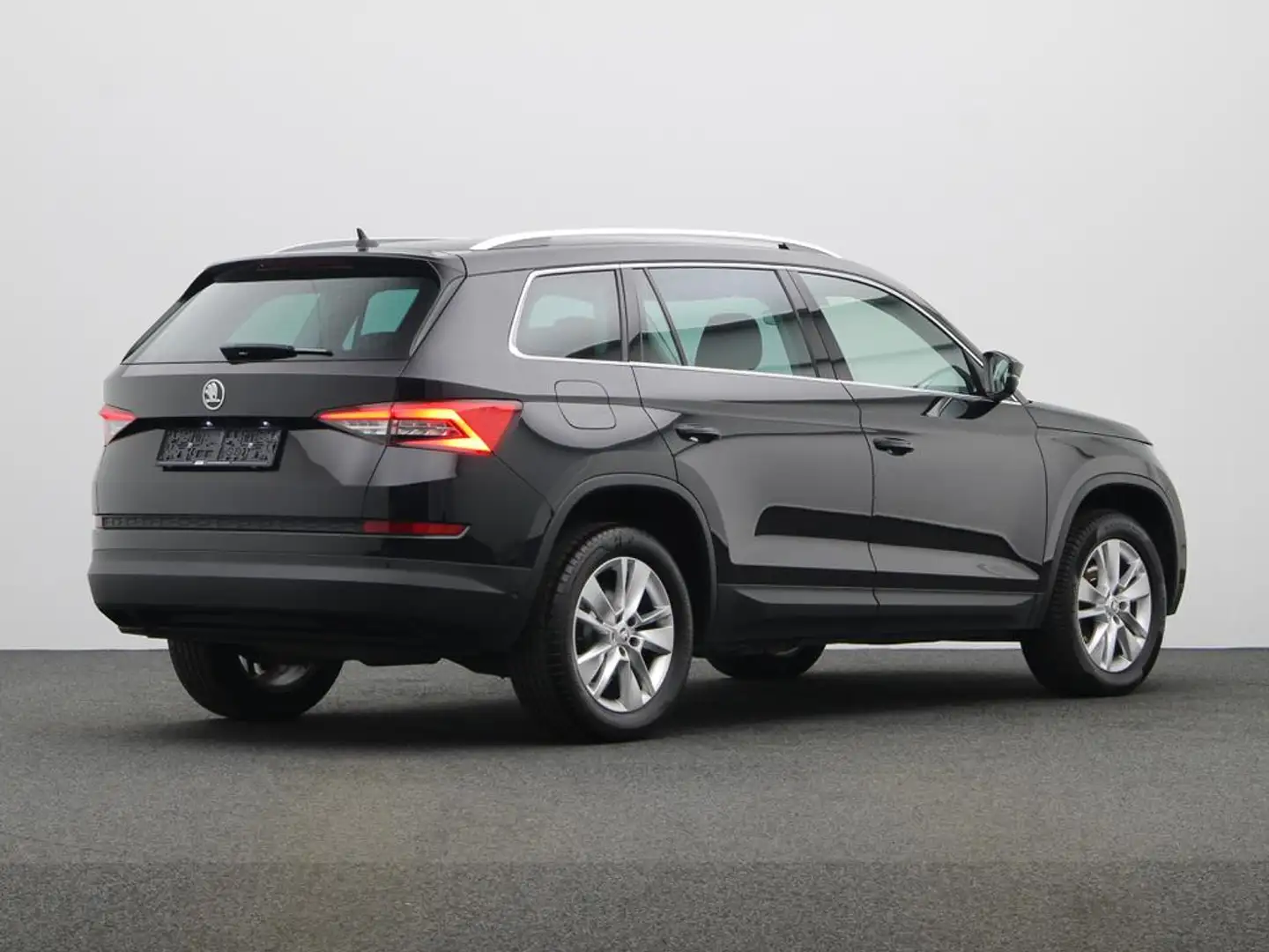 Skoda Kodiaq STYLE 1.5 TSI 150 PK DSG AUTOMAAT Noir - 2