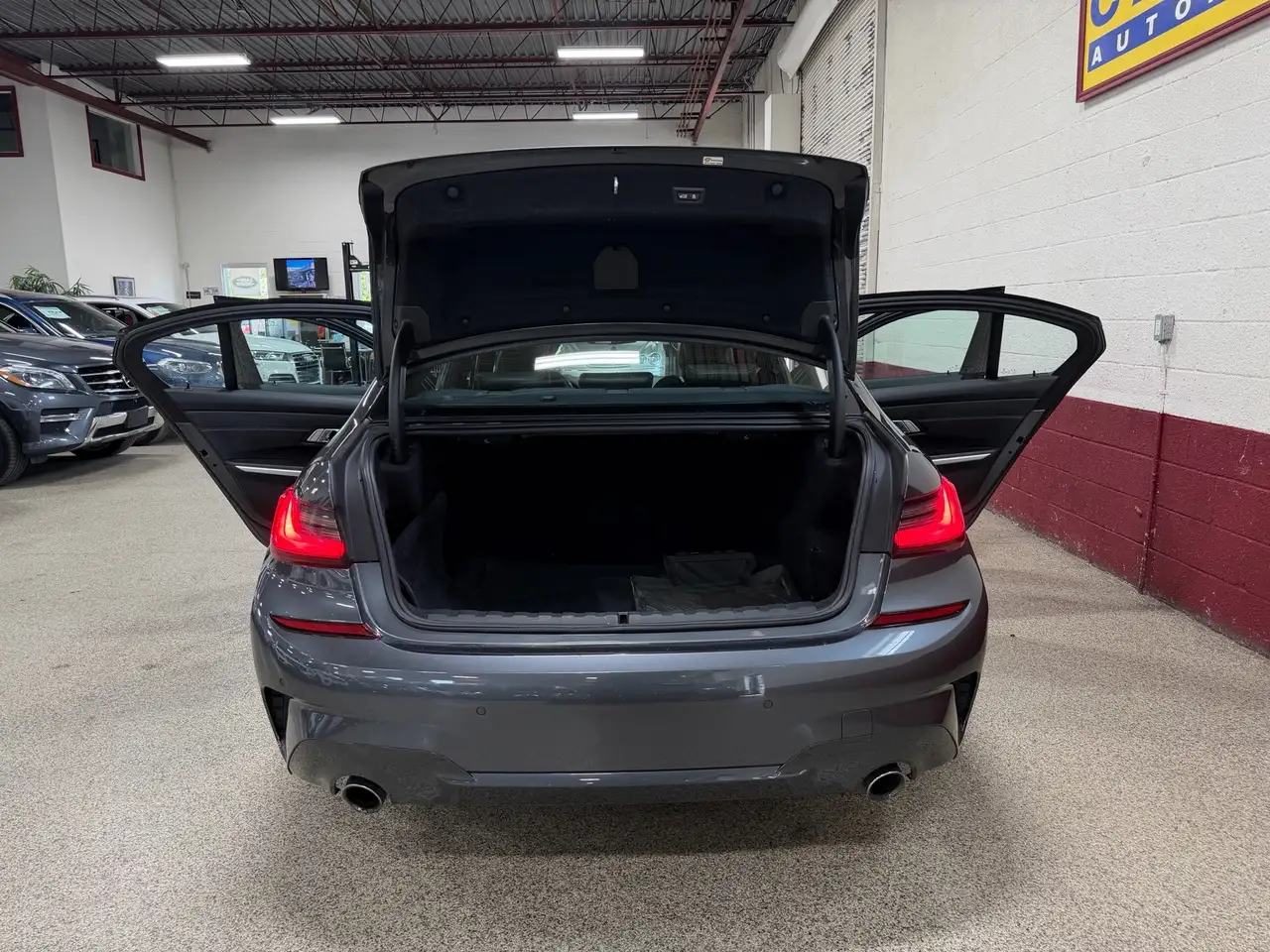 BMW 3 Series photo BMW 3 Series