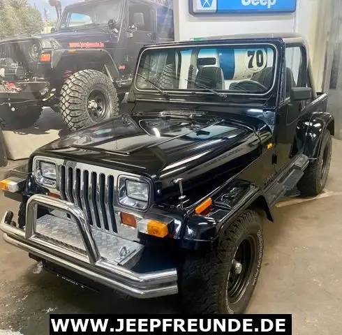 Jeep Wrangler Oldtimer - H Laredo 2,5l